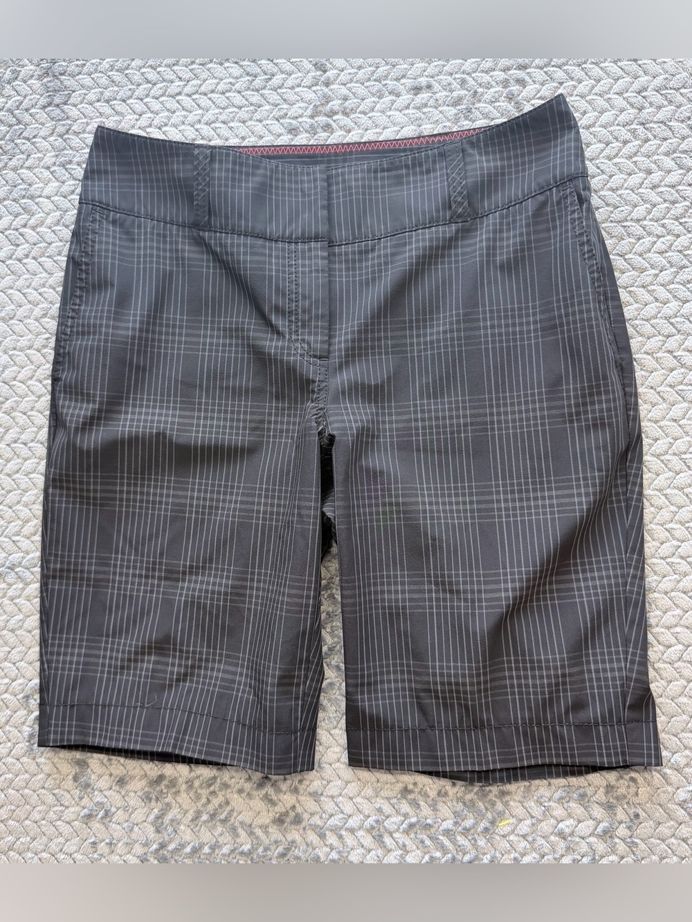 Cutter & Buck CB DryTec Plaid Shorts Size 4